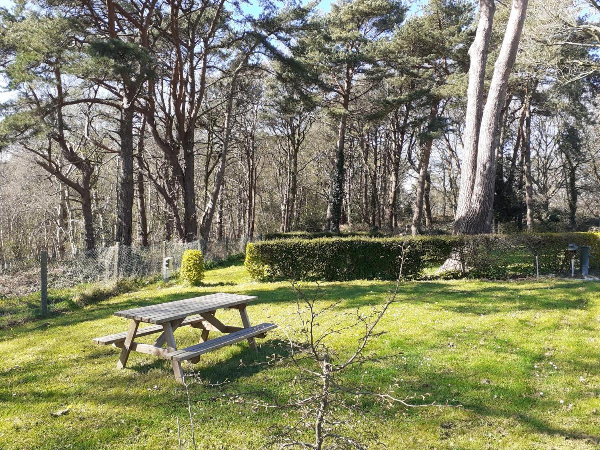 Camping Les Falaises De Toussaint Exterior photo