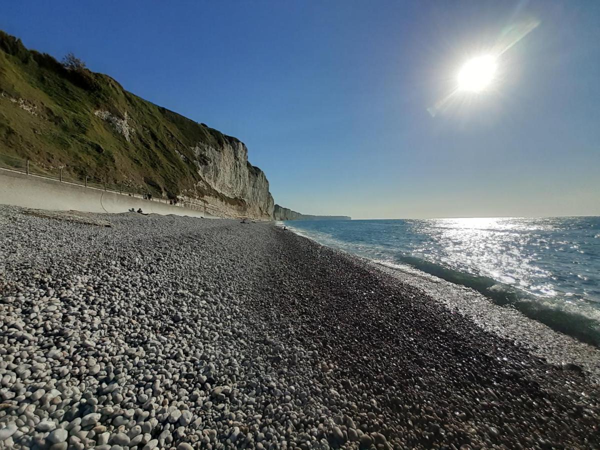Camping Les Falaises De Toussaint Exterior photo