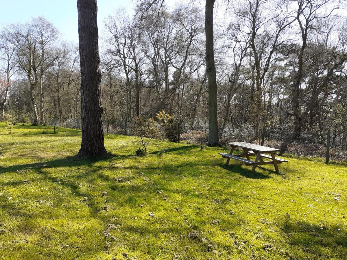 Camping Les Falaises De Toussaint Exterior photo