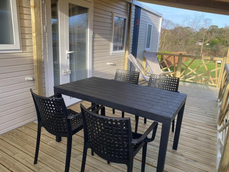 Camping Les Falaises De Toussaint Exterior photo